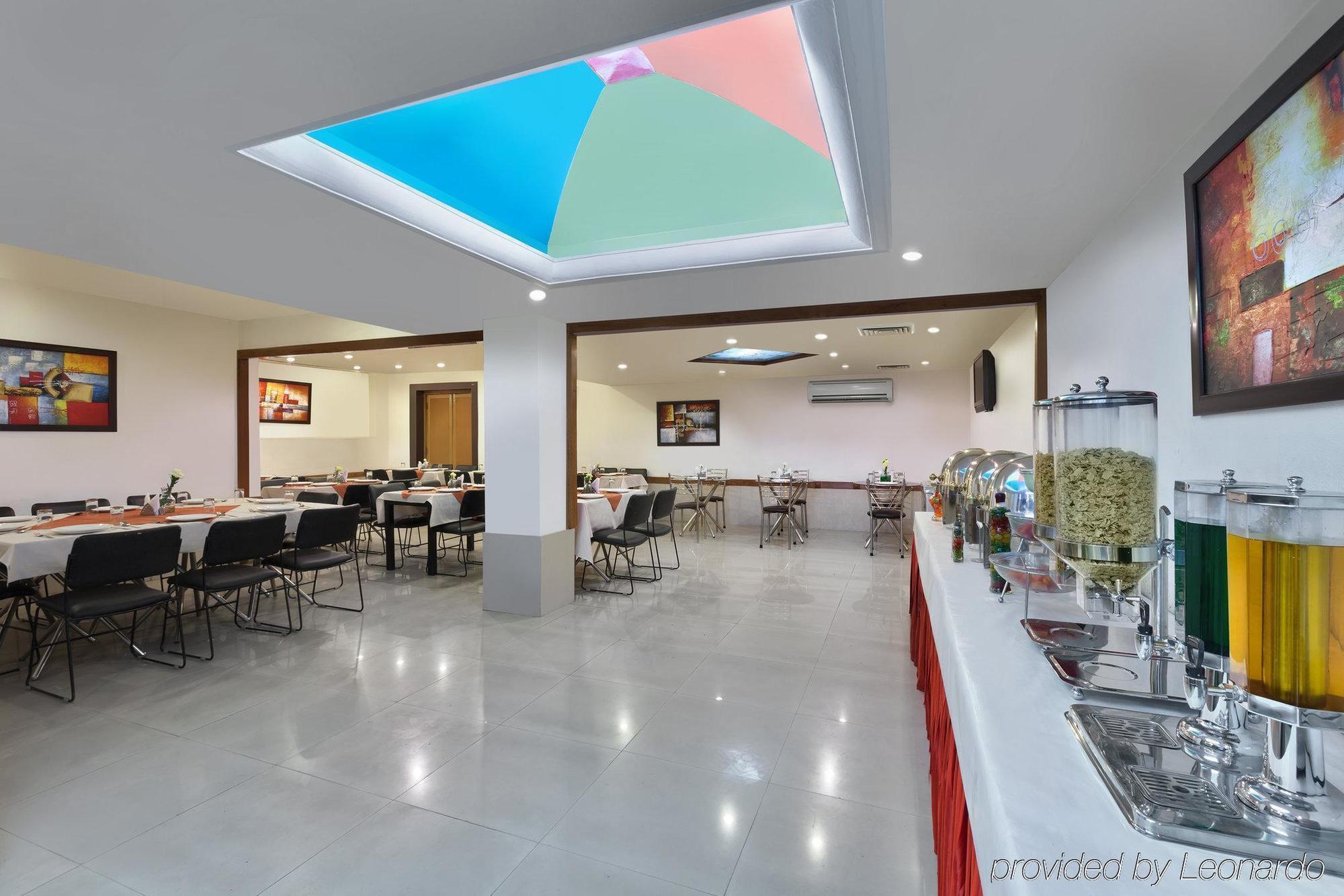 Regale Inn Új-Delhi Kültér fotó