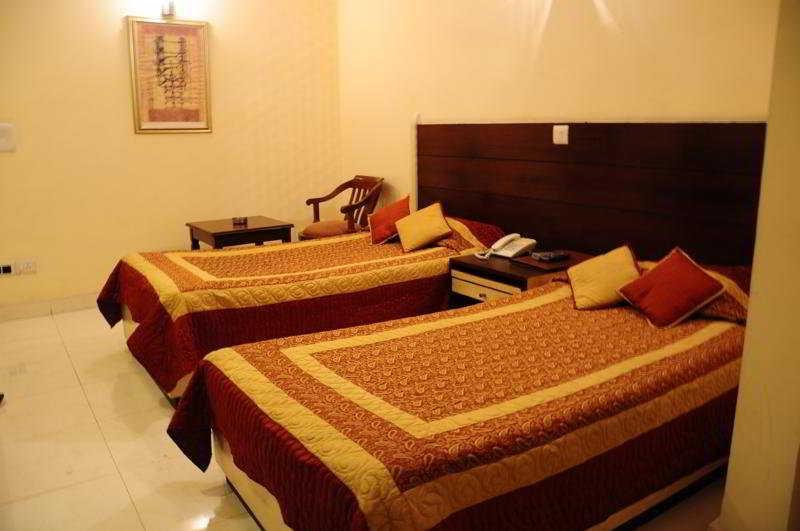 Regale Inn Új-Delhi Szoba fotó