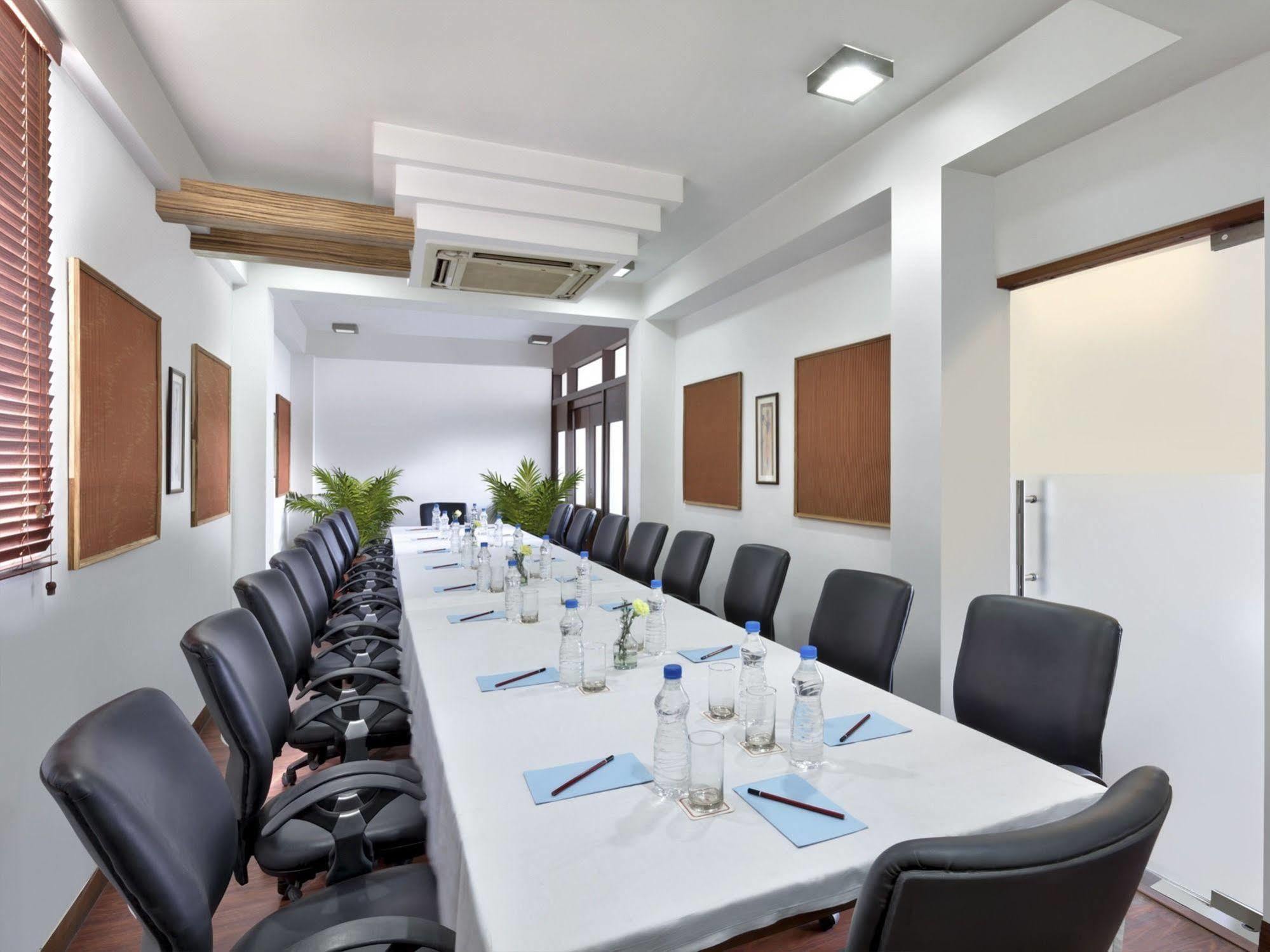 Regale Inn Új-Delhi Kültér fotó